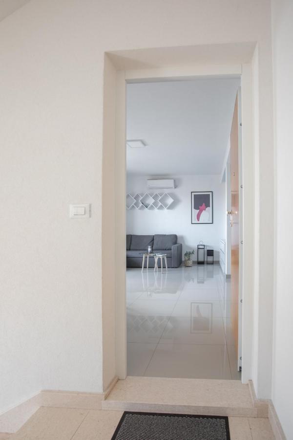 Apartment Ana มาคาร์สกา ภายนอก รูปภาพ